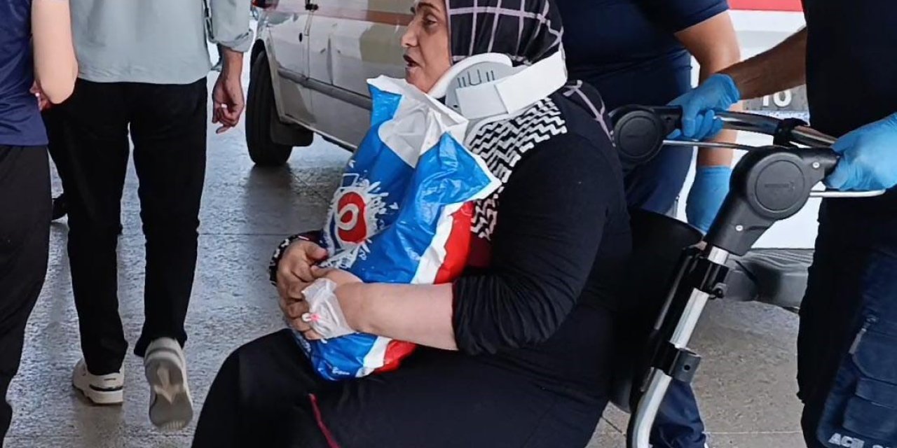 İşci Servisi İle Yolcu Minibüsü Çarpıştı: 4 Yaralı