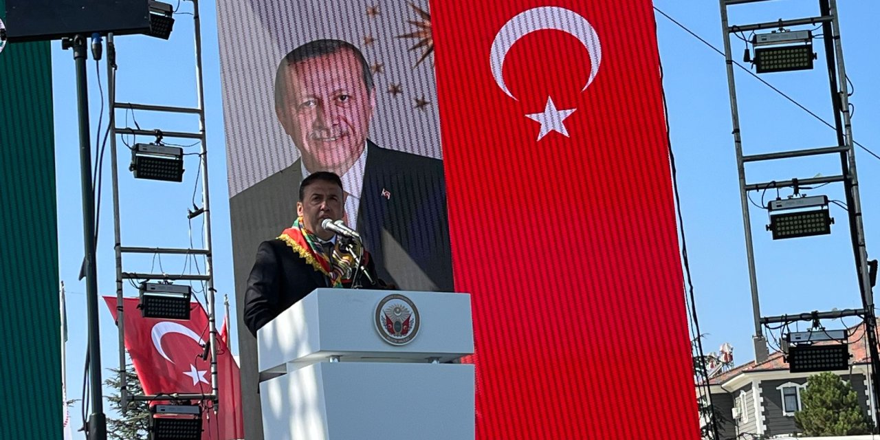 Vali Sözer: "Kararlılıkla Türkiye Yüzyılı hedeflerimize yürüyoruz"