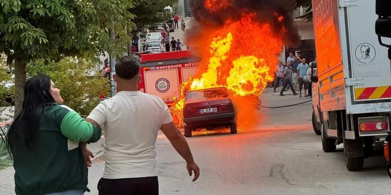 Dört Yıllık Birikimi İle Aldığı, 1 Defa Kullandığı Aracı 30 Dakikada Yandı