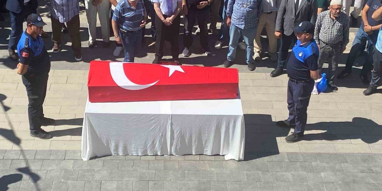 Eski Belediye Başkanı Son Yolculuğuna Uğurlandı