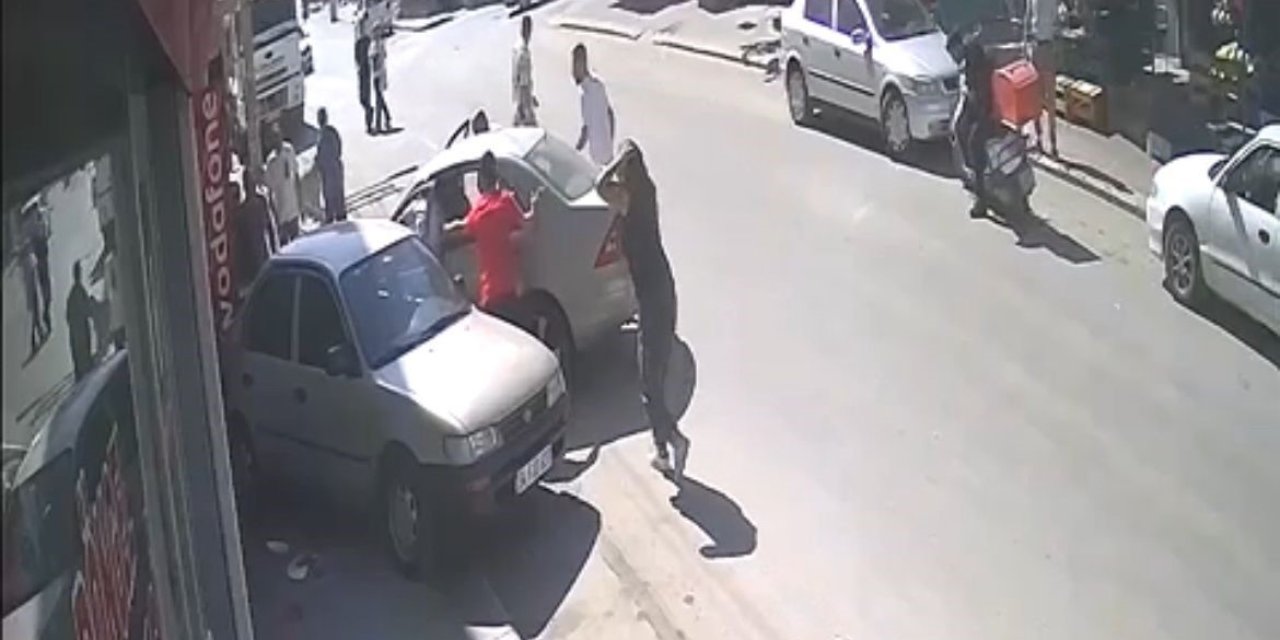 Çarptığı Araç, 11 Yaşındaki Çocuğu Duvara Sıkıştırdı