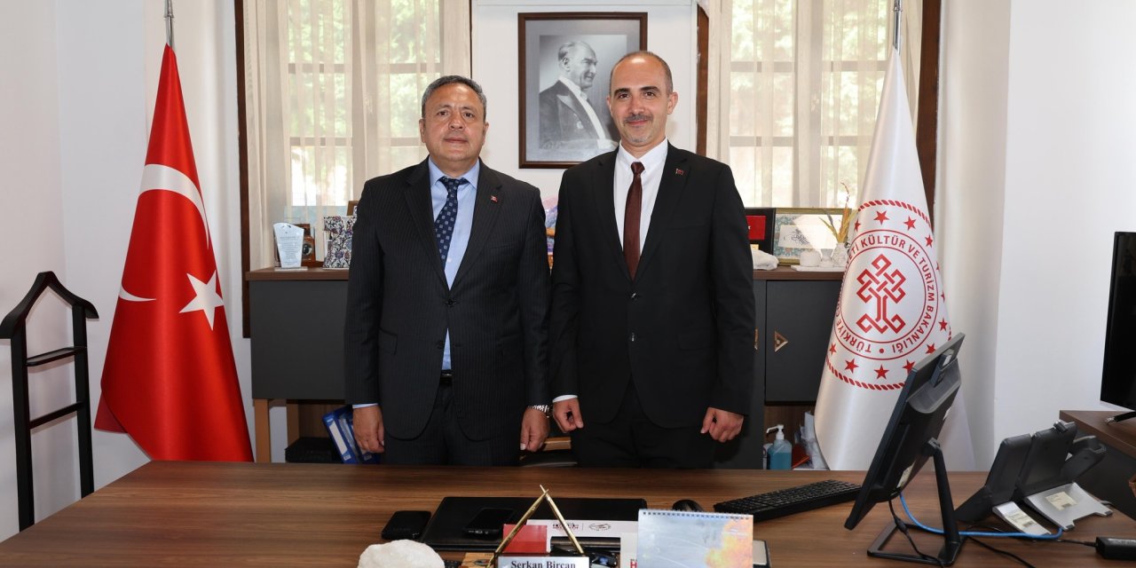 Müdür Yılmaz'dan Müdür Bircan'a Veda Ziyareti