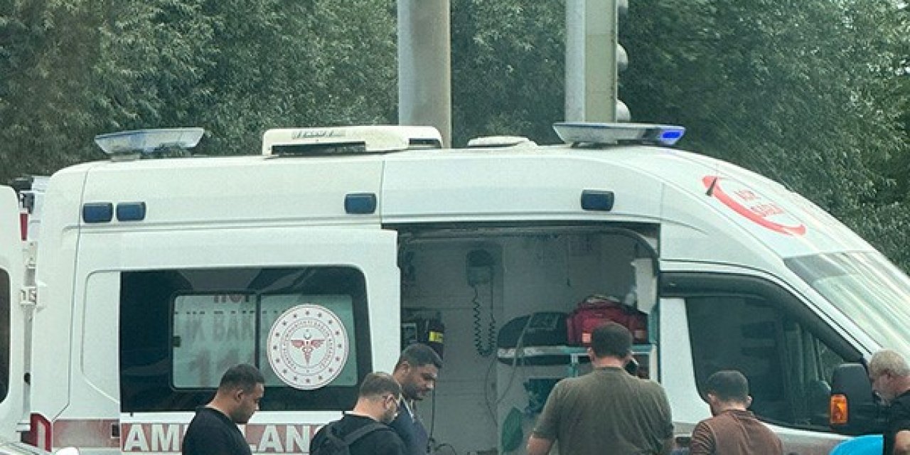 Kırmızı Işıkta Geçtiği İleri Sürülen Motosiklet Başka Bir Motosikletle Çarpıştı: 1 Yaralı