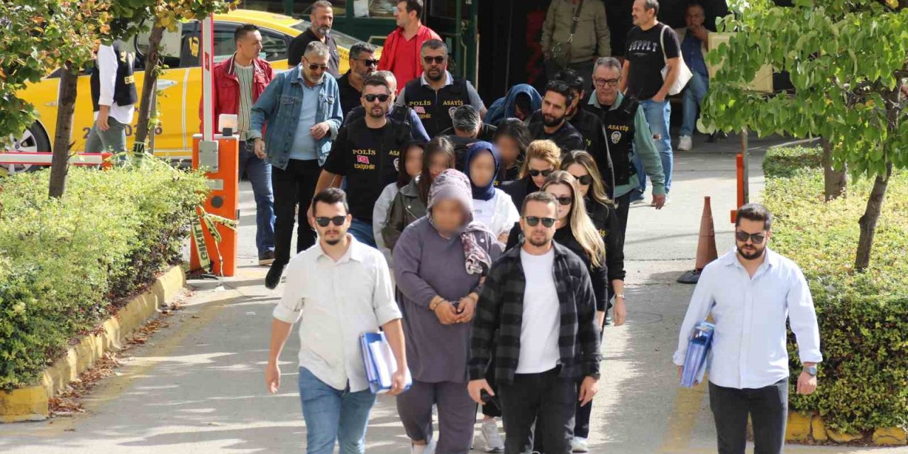 Devre Mülk Dolandırıcılığı İle 1 Milyon 800 Bin TL Elde Eden 7 Şüpheli Yakalandı