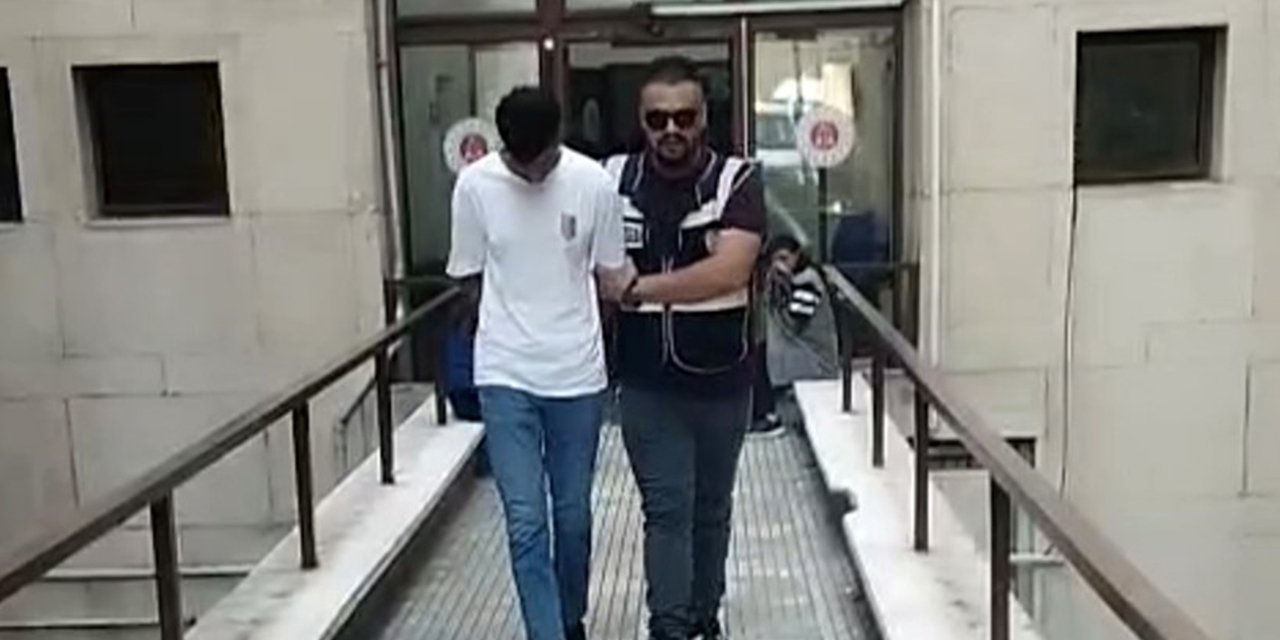 Polisi Gören Firari Şahıs Çimlere Yatıp Ölü Taklidi Yaptı