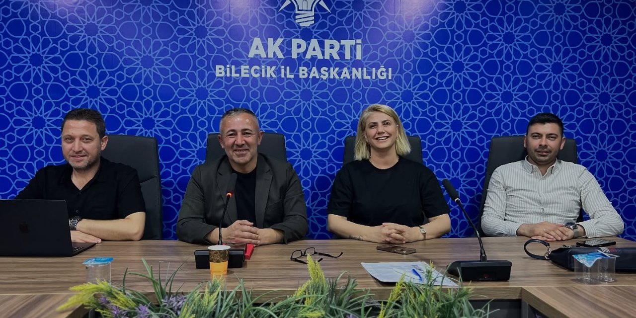 AK Parti Yönetim Kurulu Toplantısı Yapıldı