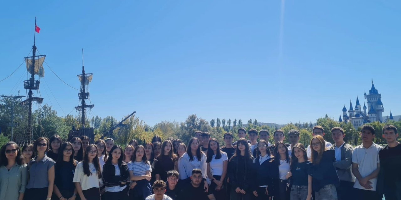 Söğütlü Öğrencilere Bilim Gezisi