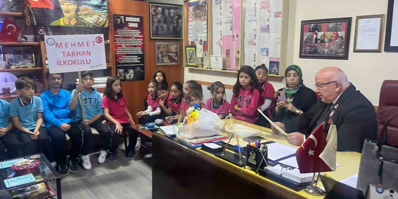 Minikler Cevizdere Şehitleri Ve Gazileri Derneğinden Bilgiler Aldı