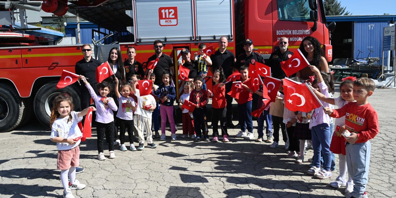 Minik Öğrencilere Yangın Eğitimi