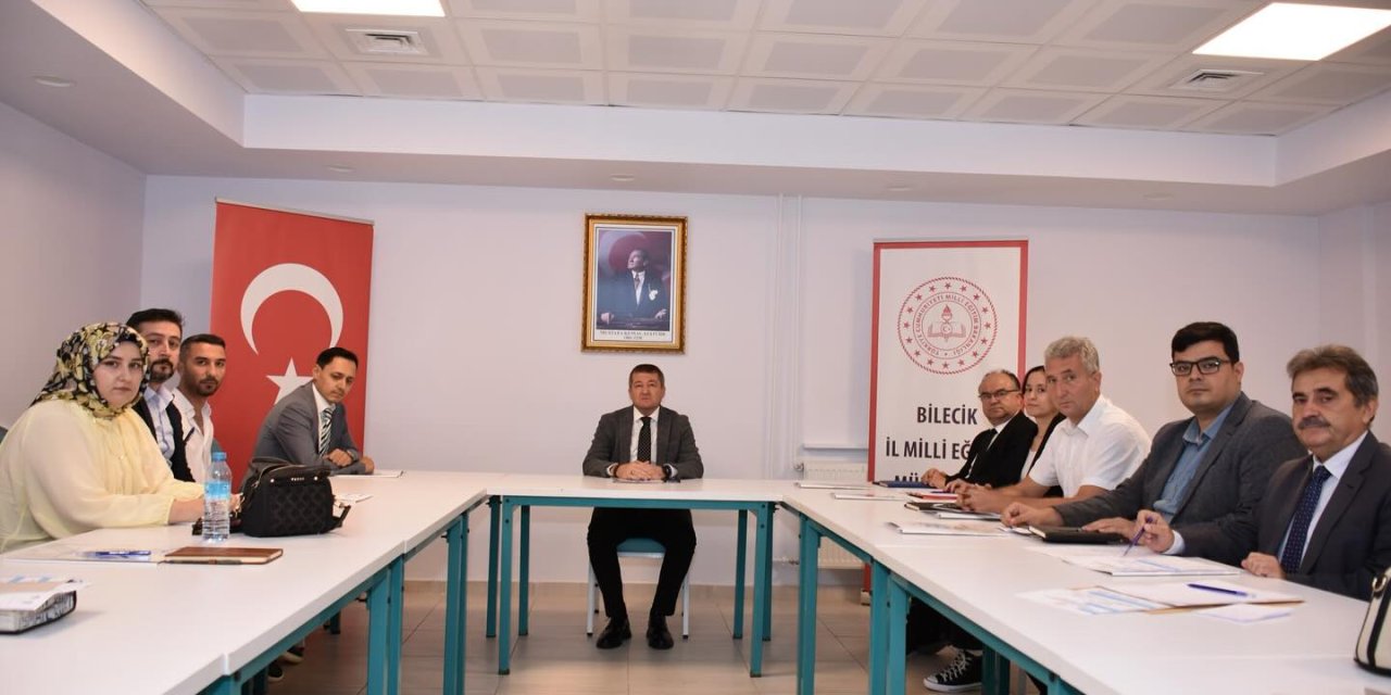 Müdür Şimşek Ortaokul Müdürleri İle Bir Araya Geldi