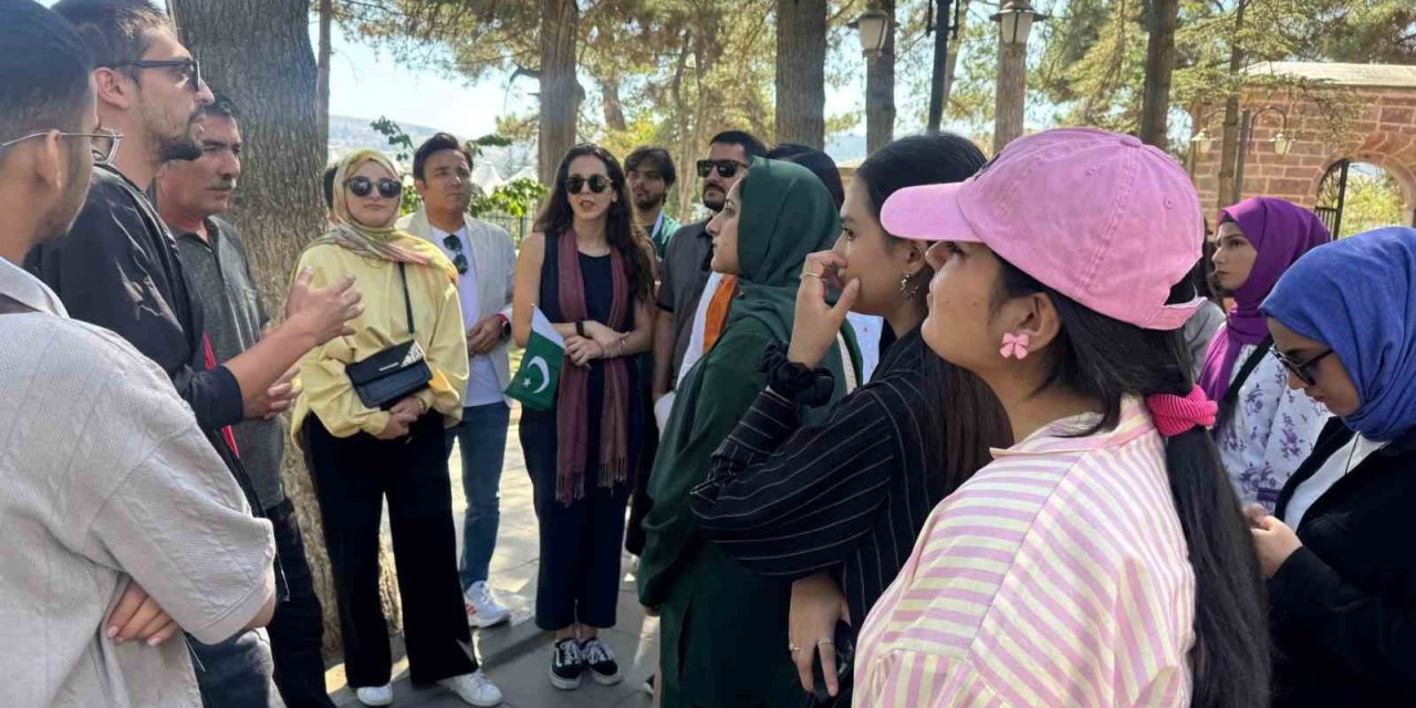 Pakistanlı Gençler Söğüt’te Ağırlandı