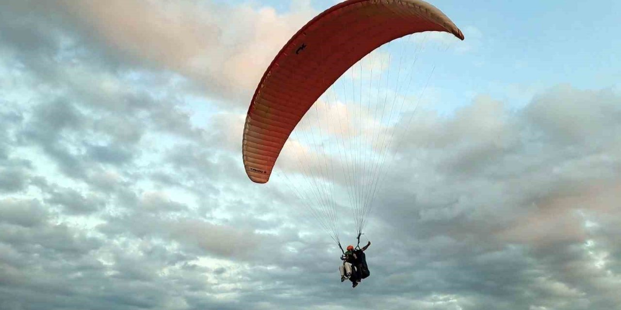 Yamaç Paraşütü Pilotları Gökyüzüyle Tanışıyor