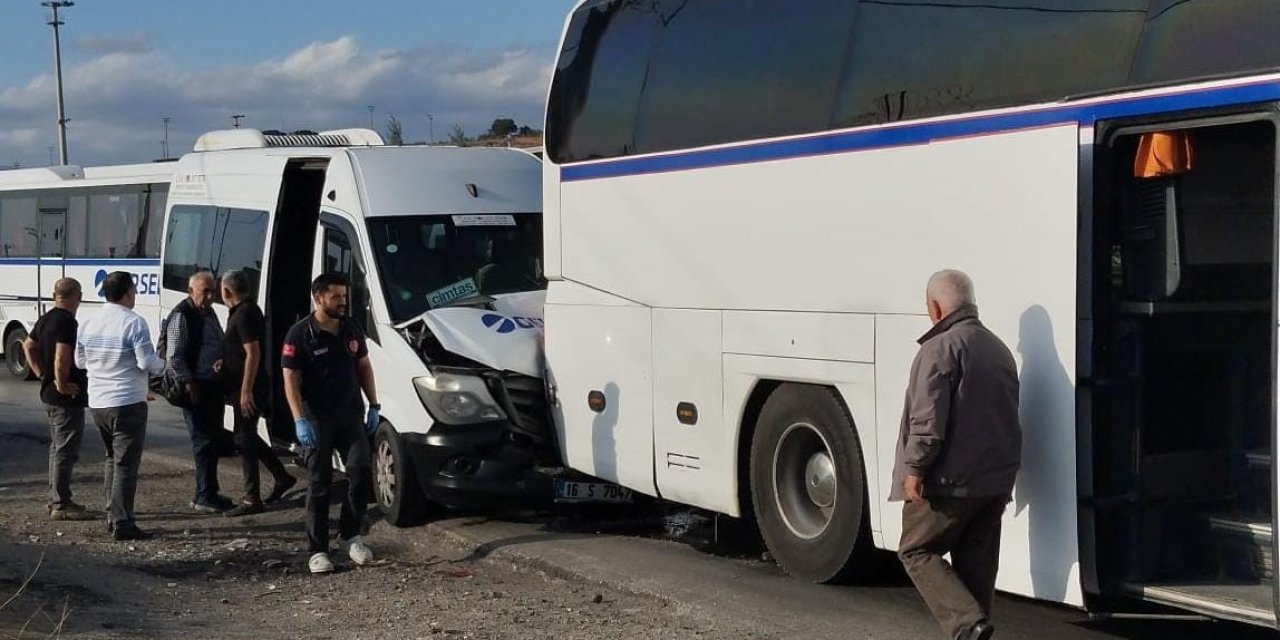 Zincirleme Kaza: 9 İşçi Yaralandı