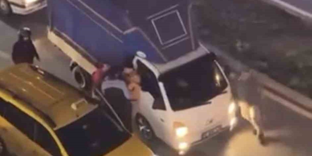 İki Sürücü Kavgaya Tutuştu
