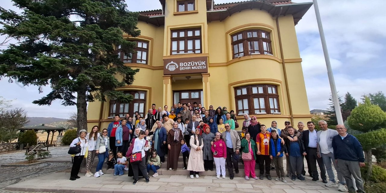 Özel Gereksinimli Çocuklar Bozüyük'ü Gezdi