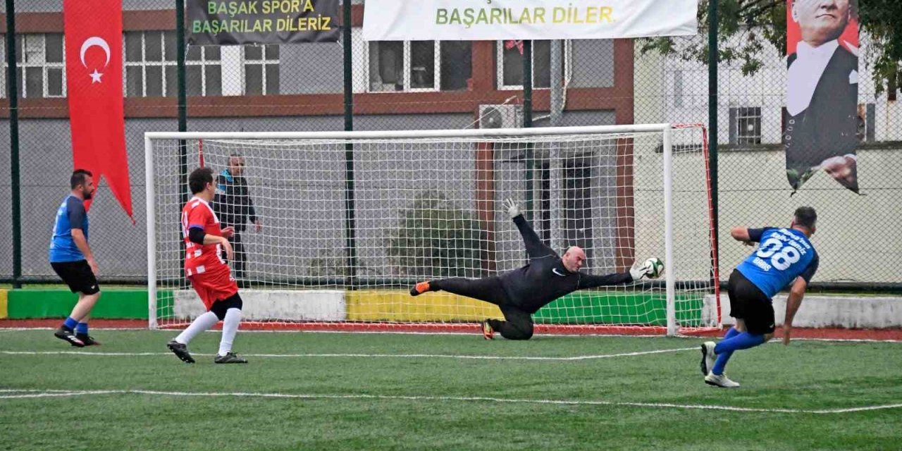 Geleneksel Halı Saha Turnuvası Başladı