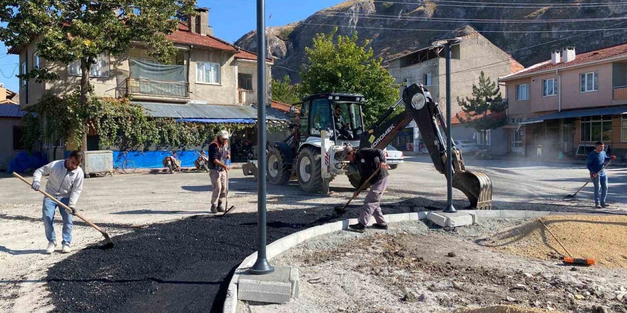 Asfalt Onarım Çalışmaları Devam Ediyor