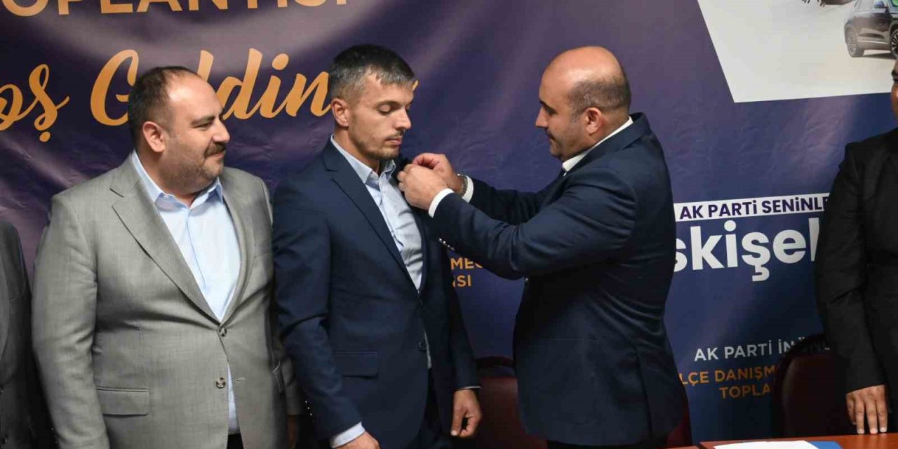 Chp’li Belediye Meclis Üyesi Ak Parti’ye Geçti