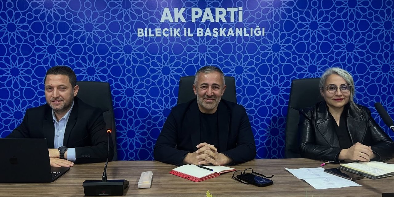 AK Parti Yönetim Kurulu Toplantısı Yapıldı