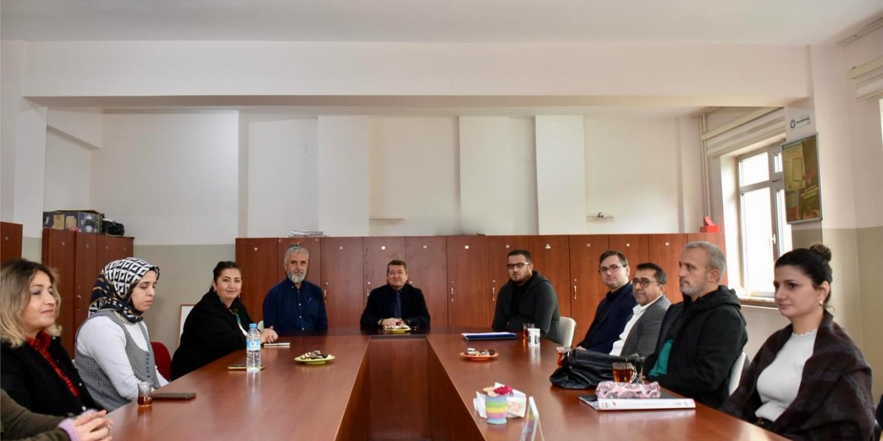 Müdür Şimşek'ten Okul Ziyaretleri