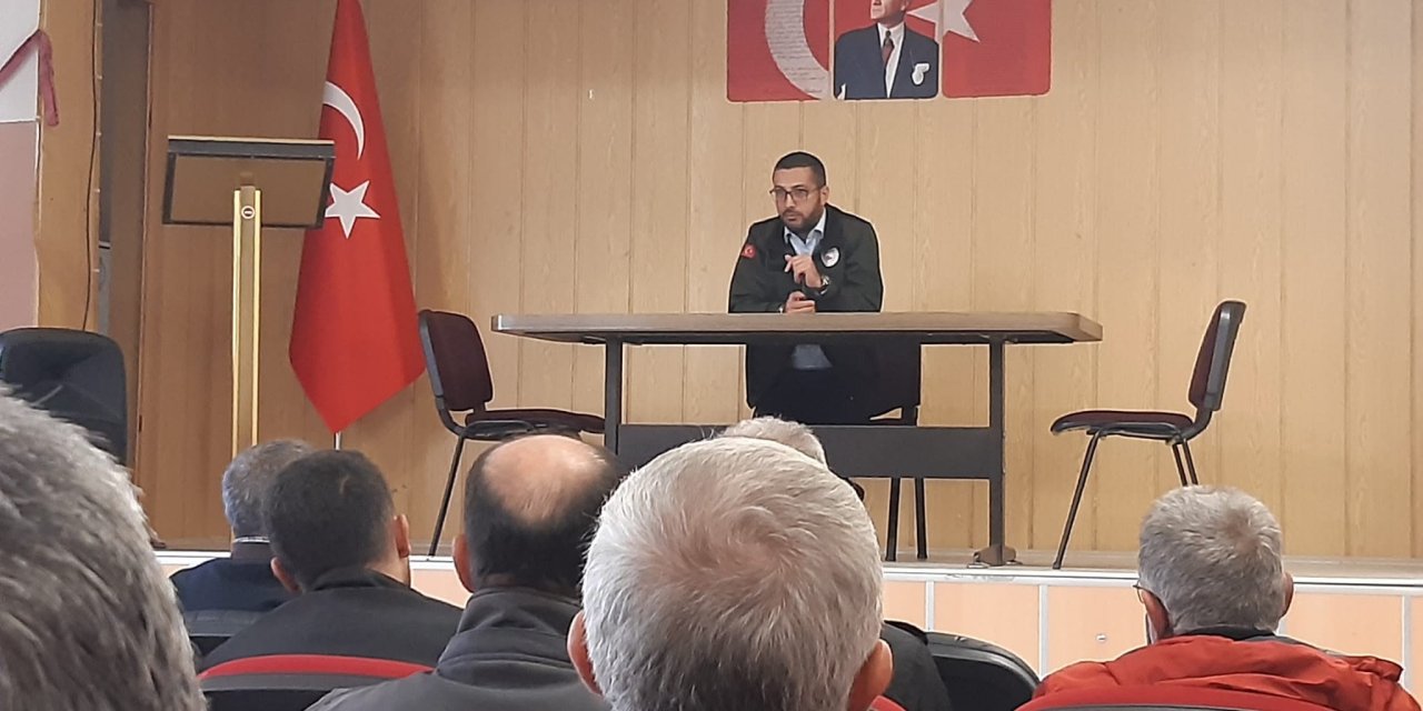 Gölpazarı'nda Muhtarlara Bilgilendirme Yapıldı