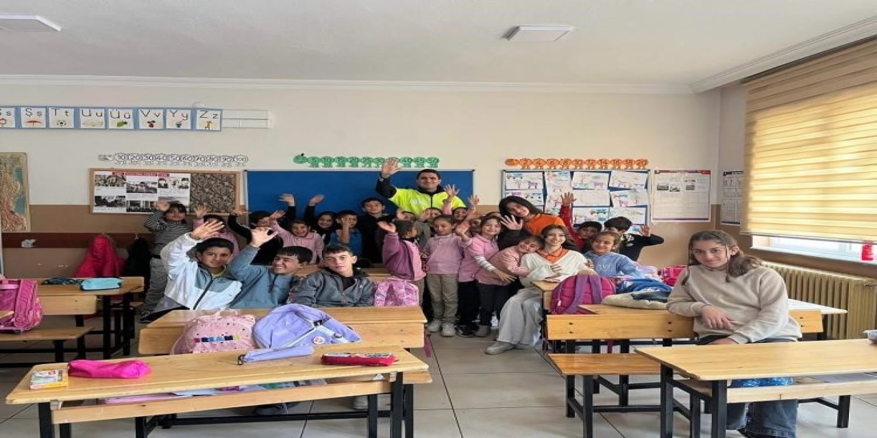 Miniklere Trafik Bilinci Aşılandı