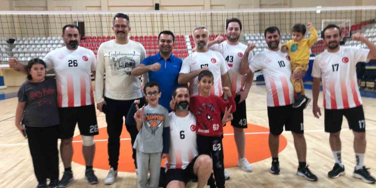 Bilecik Aile Ve Sosyal Hizmetler Takımı Voleybol Çeyrek Finalinde