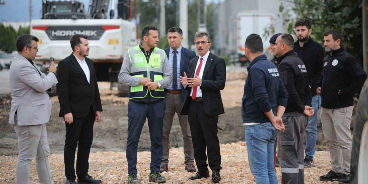 Yıl Sonuna Kadar 30 Bin Ton Asfalt Atılacak