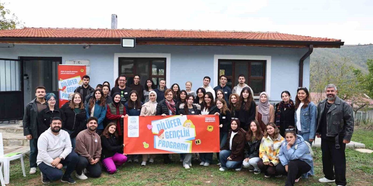 Gençler Bir Araya Geldi