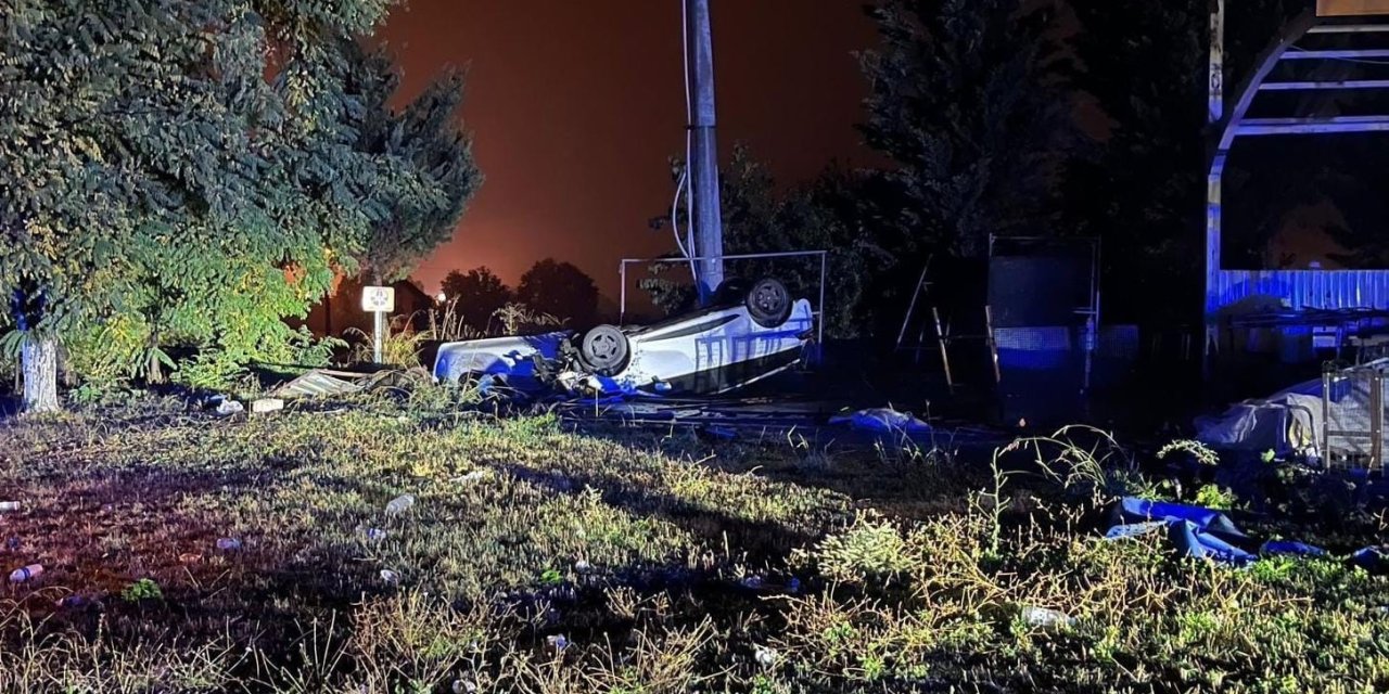 Kontrolden Çıkan Otomobil Takla Attı; 2 Yaralı