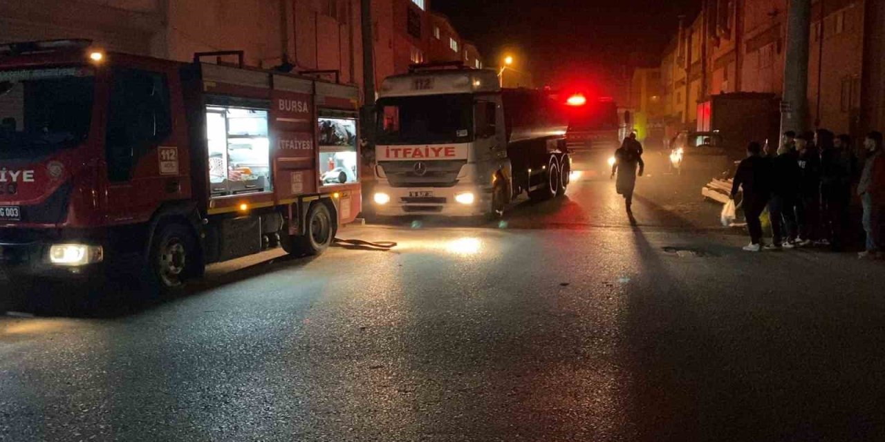 Mobilya İmalathanesinde Yangın