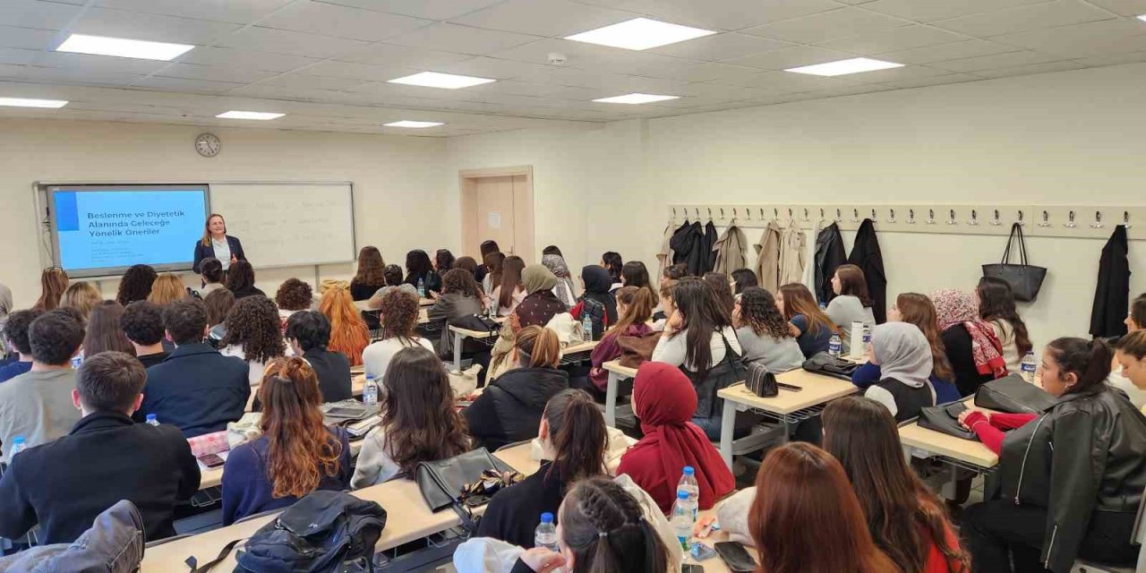 Seminerler Devam Ediyor