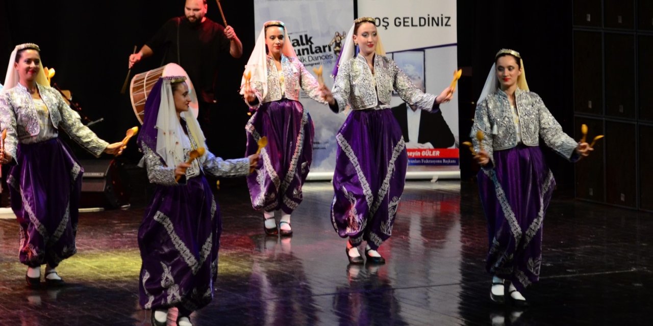 Uluslararası Türk Halk Oyunları Kongresi Düzenlendi