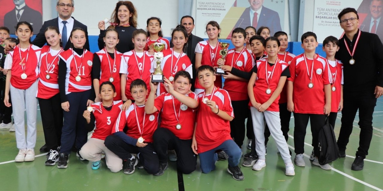 Bozüyük'te Cumhuriyet Kupası Turnuvası Sona Erdi