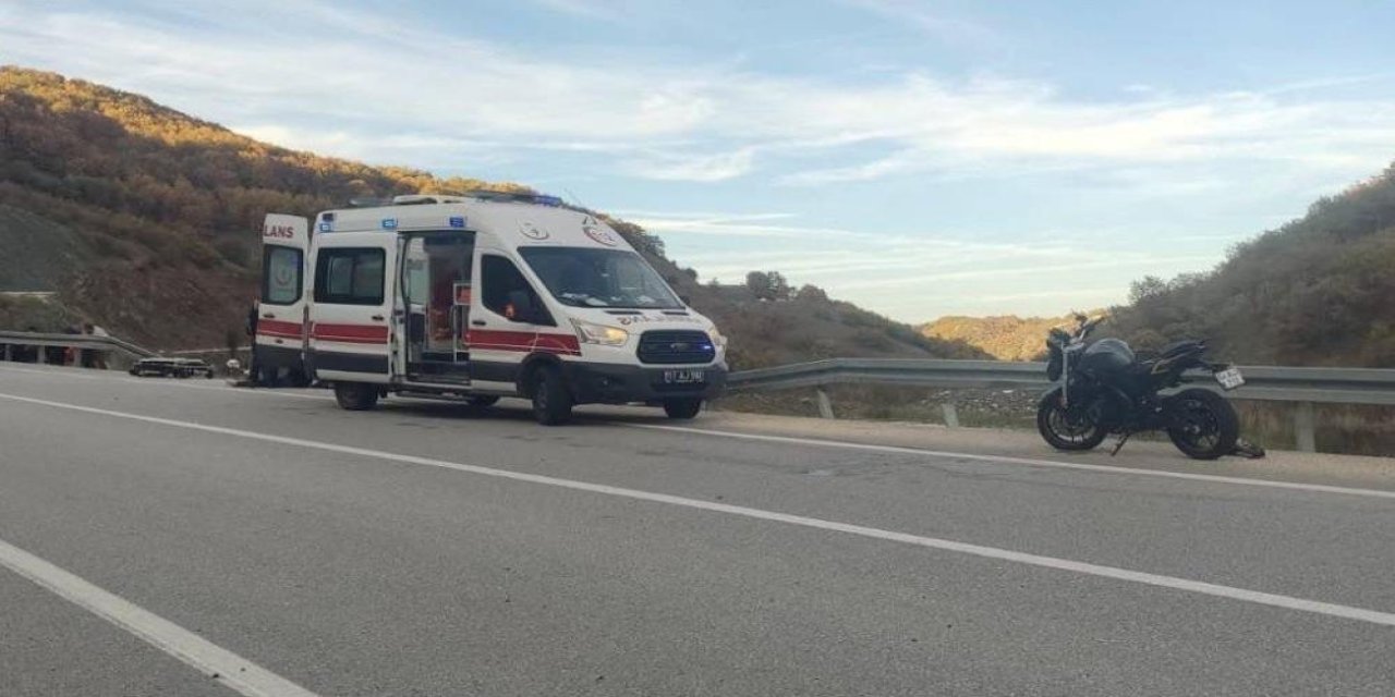 Kontrolden çıkan motosiklet devrildi