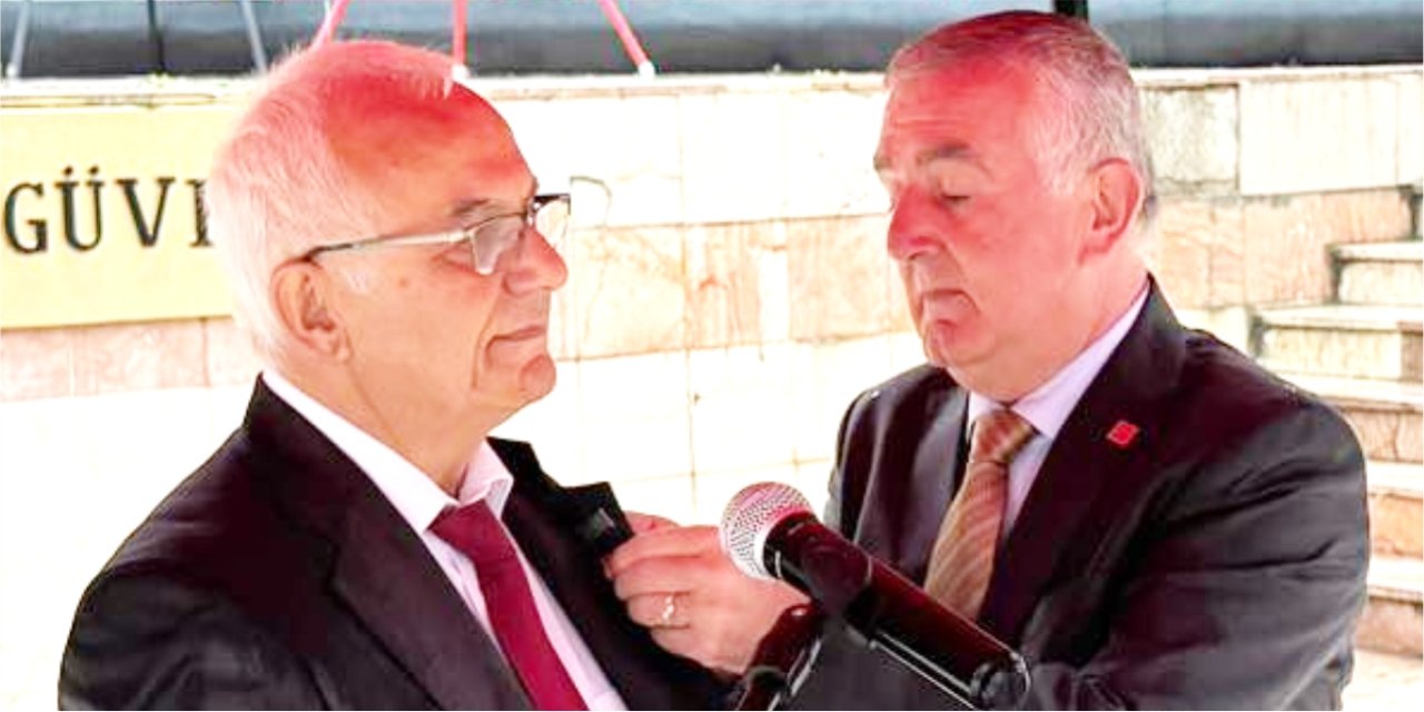 Rasim Özdemir CHP'ye katıldı