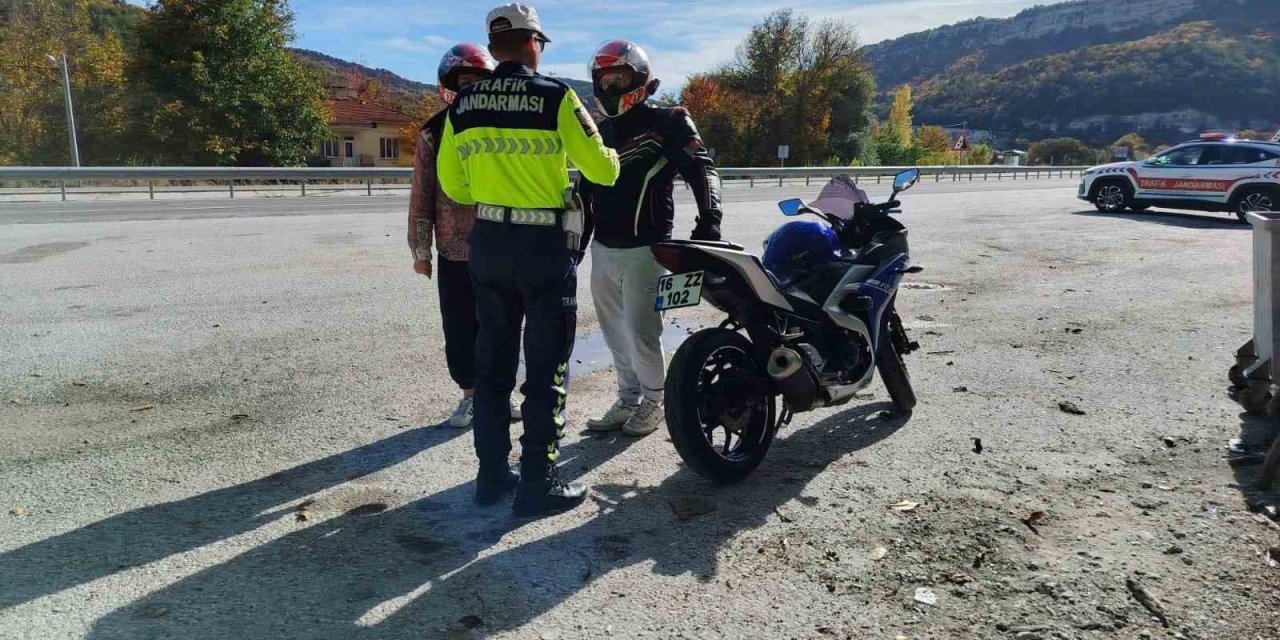 Jandarmadan Motosiklet Ve Motorlu Bisiklet Denetimi
