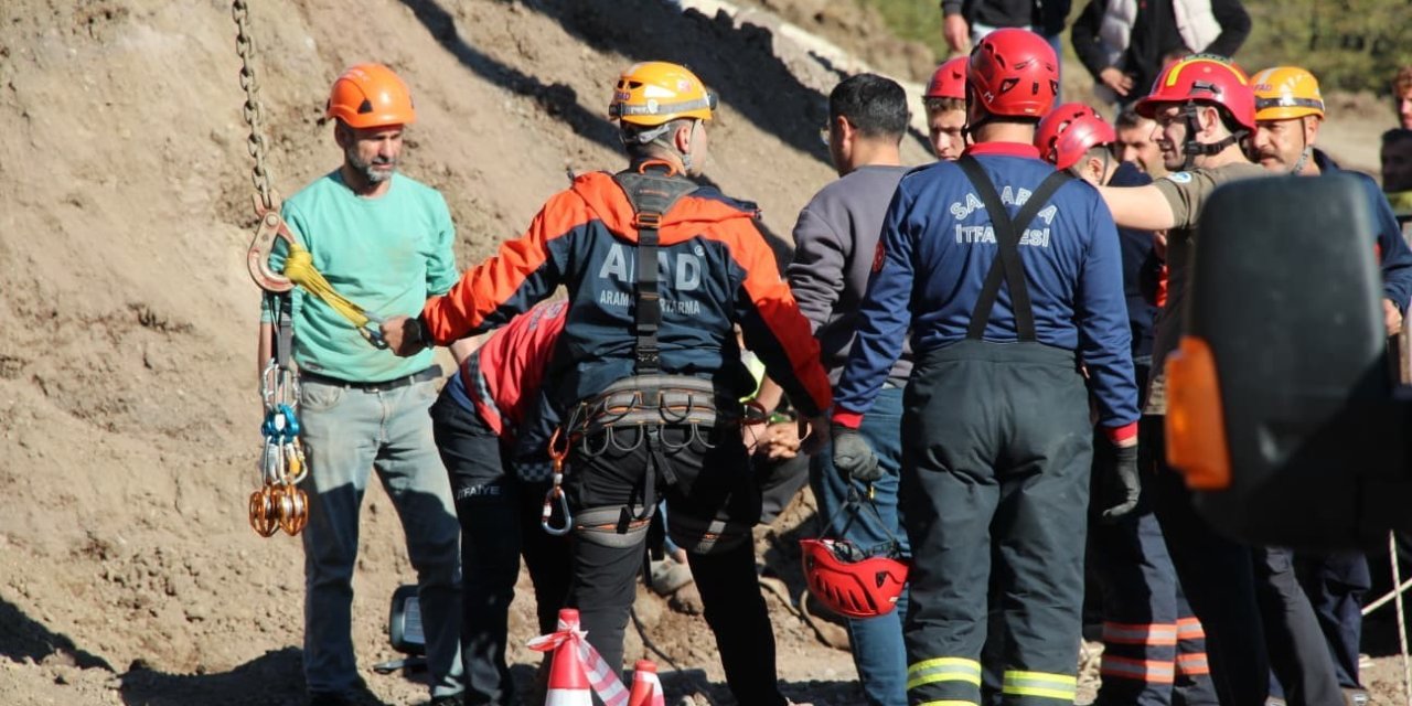 İşçi 30 Metrelik Kuyuya Düştü, Ekipler Seferber Oldu