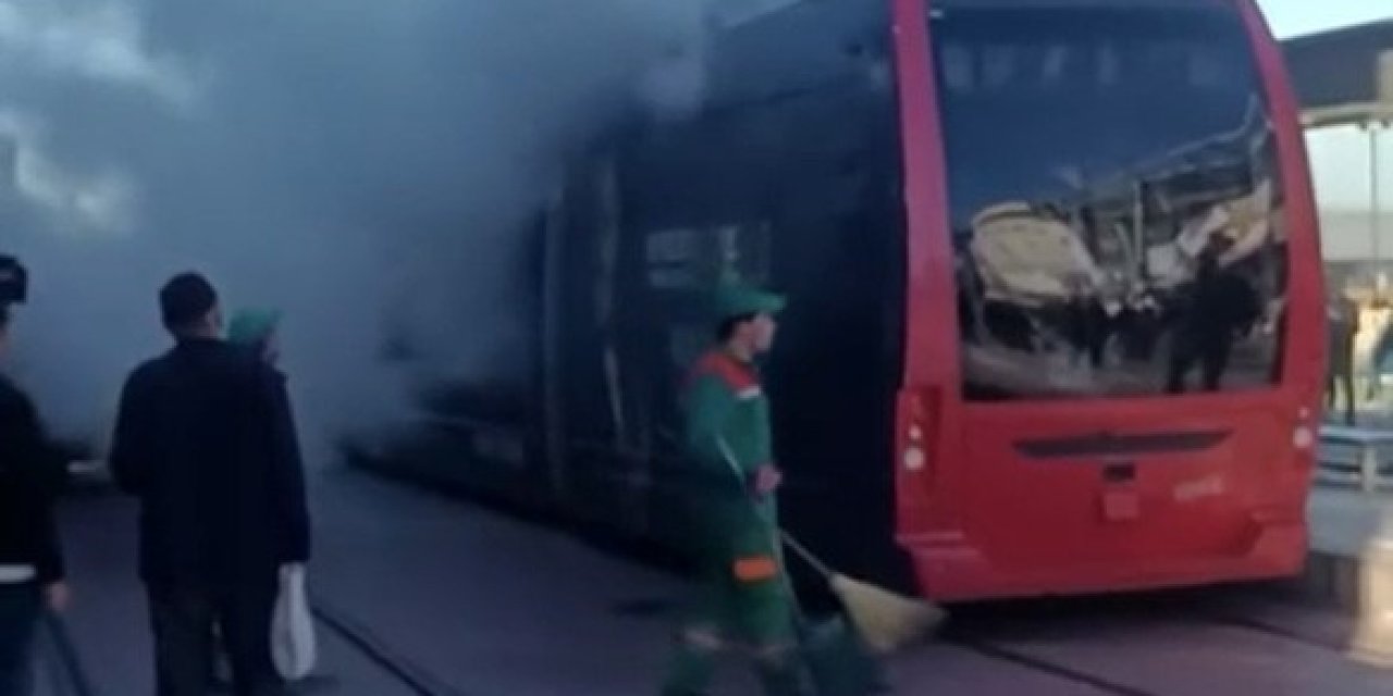 Tramvayda Yangın Paniği