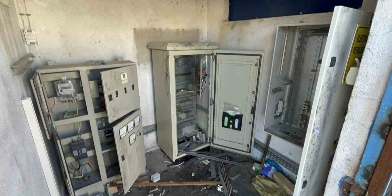 Hırsızlar Ne Buldularsa Çaldılar