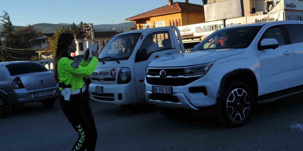 Pikap İle Motosiklet Çarpıştı: 1 Yaralı