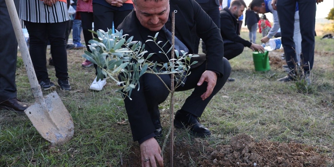 Fidanlar Toprakla Buluştu