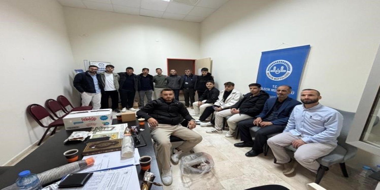 İl Müftüsü Dilek Üniversiteli Gençlerle Bir Araya Geldi