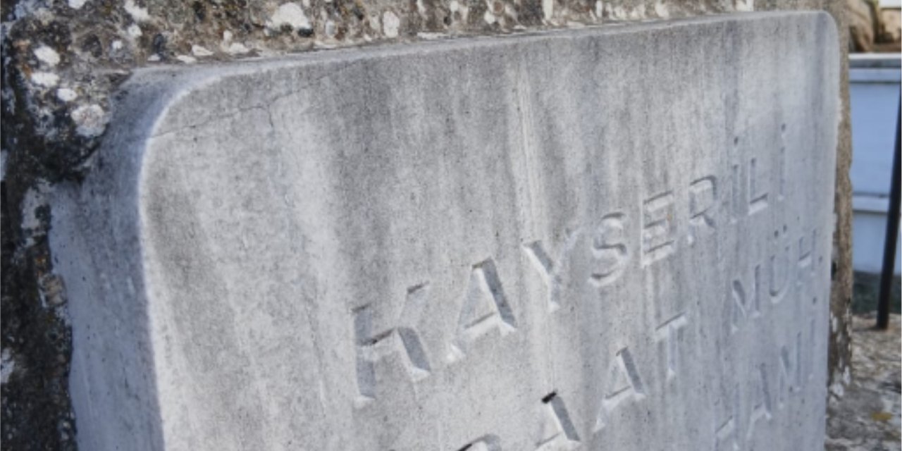 Ünlü şairin babasının mezarı Bilecik’te