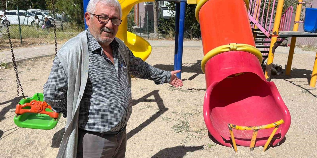 Bu Kaydırak Kazaya Davetiye Çıkarıyor