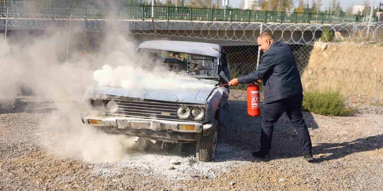 Otobüs Şoförlerine Yangın Söndürme Eğitimi