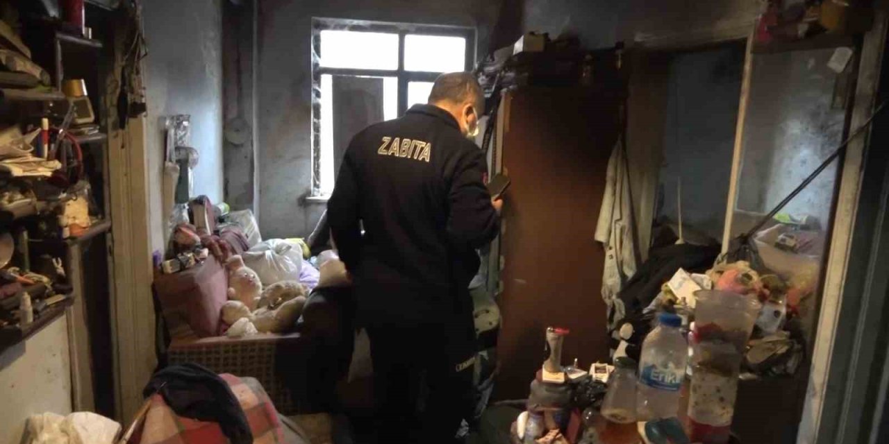 Yalnız Yaşayan Adamın Evinde Korkunç Manzara