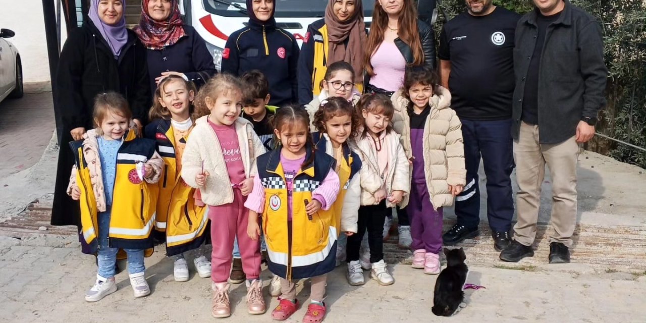 Miniklerden 112 Acil Komuta Merkezine Ziyaret