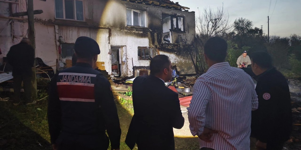 Kaymakam Uçar, Yangın Sonrasında İncelemelerde Bulundu