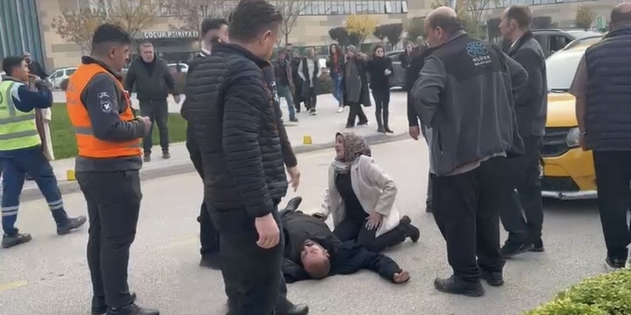 Hastane Önünde Feci Kaza